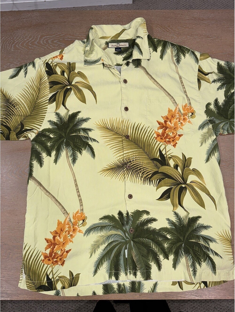 Tommy Bahama Silk Hawaiian Shirt Mens LARGE Yellow Camp Button Up Palm Floral